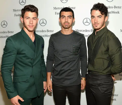 Jonas Brothers marca su regreso con el anuncio de una nueva cancin.
